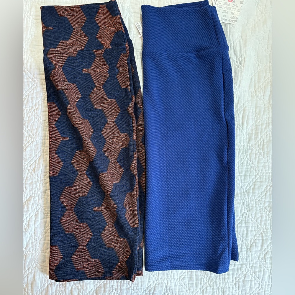 2 Lularoe Cassie Skirts small